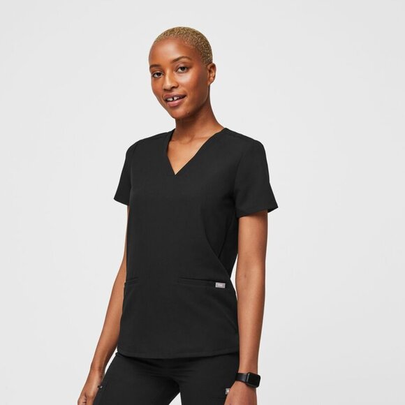 Figs Tops - Figs - Casma Three-Pocket Scrub Top - Medium - Black